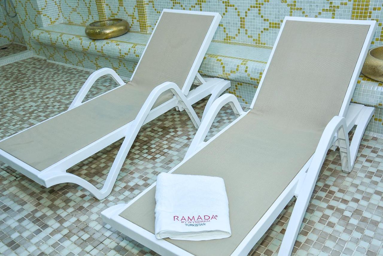 Hotel Ramada By Wyndham Turkistan Exterior foto