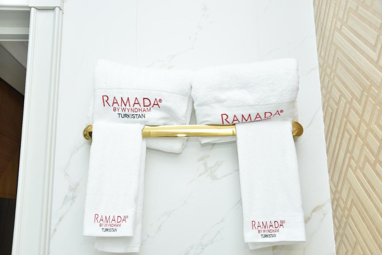 Hotel Ramada By Wyndham Turkistan Exterior foto